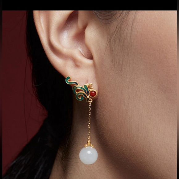 ENAMEL, CARNELIAN AND JADE DANGLE EARRINGS - Picture 4 of 6